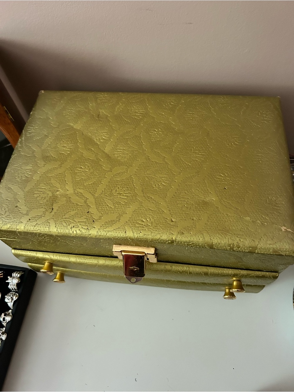 Textured gold BUXTON Women's Jewelry Case with Gold jewelry box